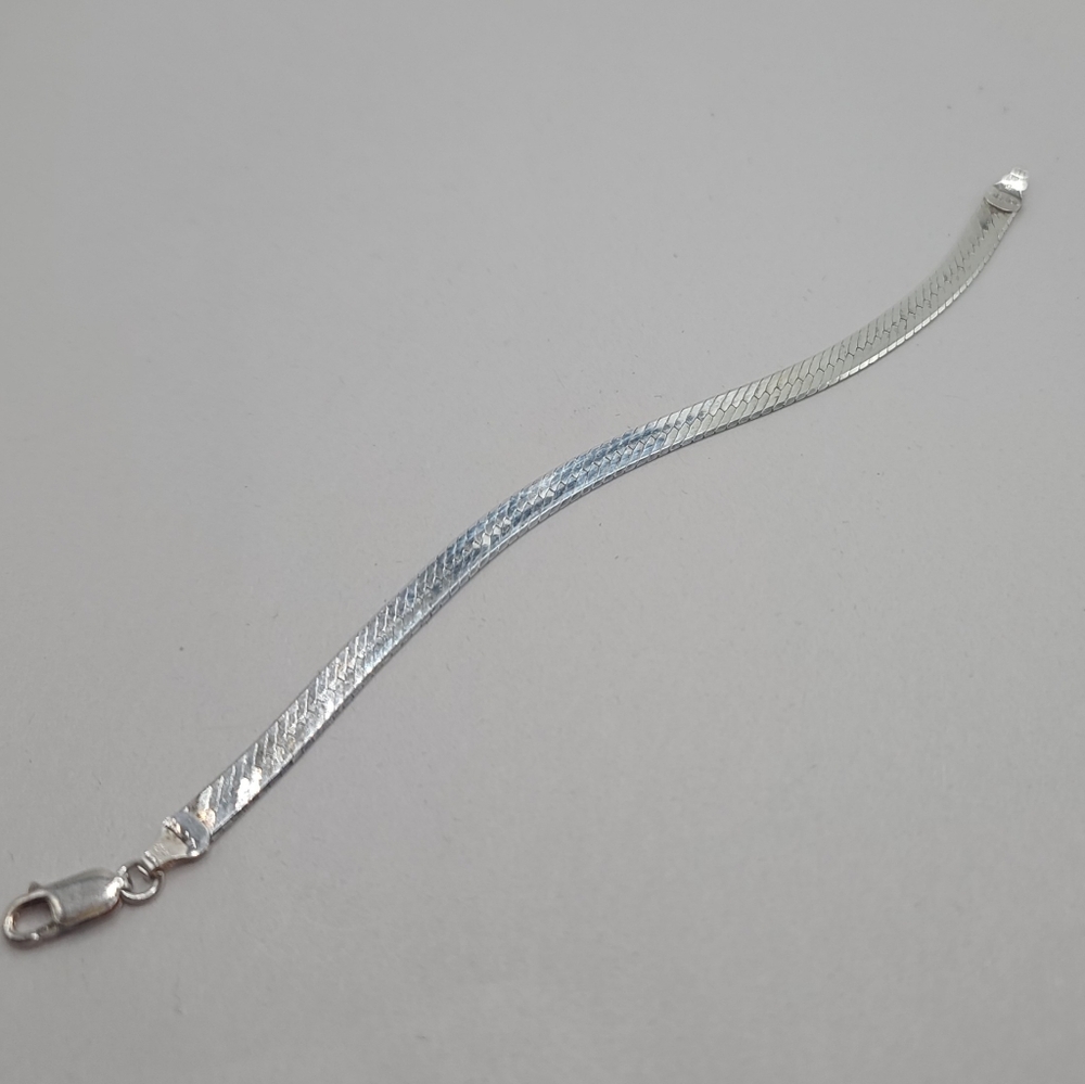 Silver Herringbone 7" Bracelet